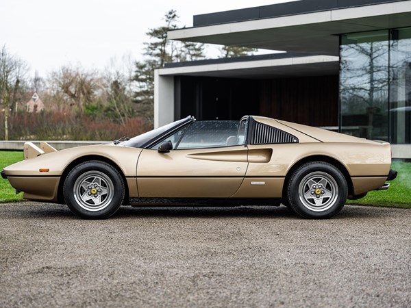 FERRARI 308 GTS QV